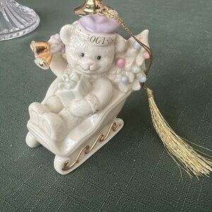 Lenox LE 2001 Teddy’s Sleigh Ride porcelain ornament